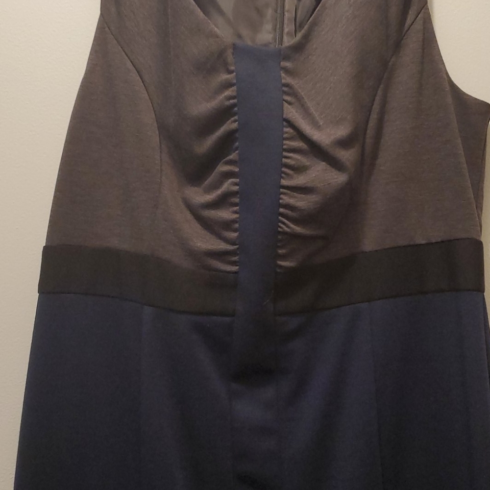 Color Block Sheath Dress - Picture 6 of 7